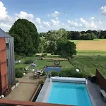 Le Sentier Des Etangs アパート *