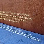 Le Sentier Des Etangs *