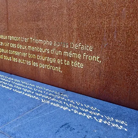 Le Sentier Des Etangs *